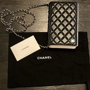 Chanel black quilted wallet on a chain 2022 collectors item